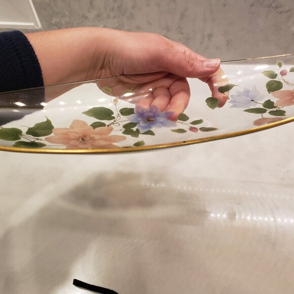 Vintage longer floral plate with gold rim - Picture 6 of 8